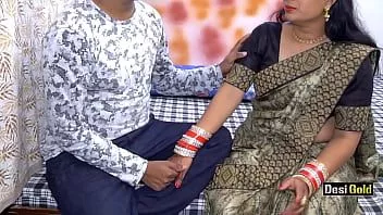 Abspielen Stiefschwester und Bruder spezieller Fick auf dem Rakhi-Festival mit Hindi-Stimme