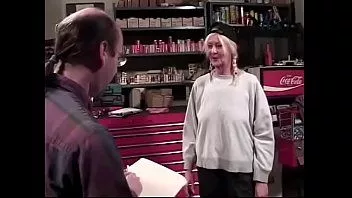 play Inspectorul a venit la magazinul de piese de schimb al lui Anastasia Sands, care preluase proprietatea asupra soțului ei d. si a aflat niste v. de reguli comerciale