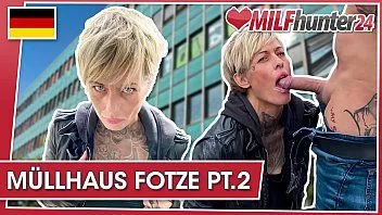 Odtwórz Po ssaniu jego penisa milf vicky musi zaoferować swoją mokrą cipkę łowcy mamuśek! przeleciałem tę mamuśkę z milfhunter24.com!