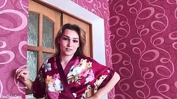 play Anak tiri bergairah blowjob ayam besar dalam latihan - cum di lidah