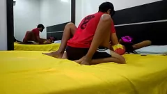 play Suster amatir remaja melanjutkan porno: adegan erotis saudara tiri yang beruap, lubang remaja gelap & ketat diejek