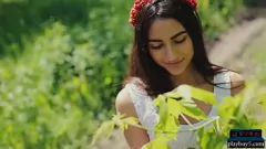 চালান সিরা নেরি এর কামুক একক স্ট্রিপটিজ এবং স্ট্রবেরি সহ শেভড ভগ প্লে
