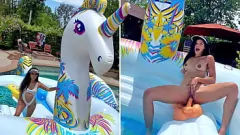 Odtwórz Busty Harley Haze staje się mokry i dziki z dildo na nadmuchiwanym jednorożcu