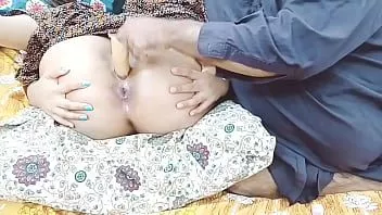চালান আমার উভয় গর্ত আমার সৎ বাবা দ্বারা গভীর fucked যখন মা বাড়িতে না