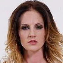 Pornostar Nina Angel