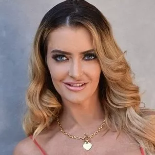 Porno Yıldızı Linzee Ryder