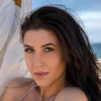 Star du porno Carmen Nikole